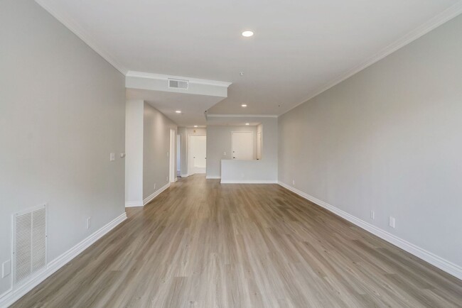 Photo - 16070 Sunset Blvd