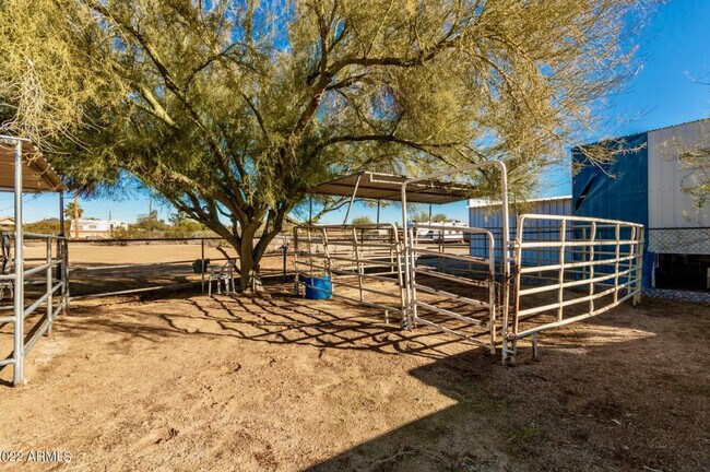 Photo - 2012 E Tonopah Dr