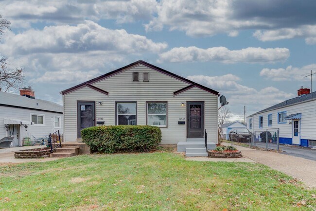 (350) 10530-32 Saint Michael - (350) 10530-32 Saint Michael Apartment Unit 10532