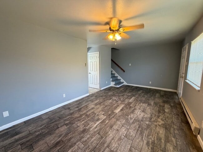 Photo - Newly renovated Town House for Rent 3Br / 2 Ba Section 8 Welcome !