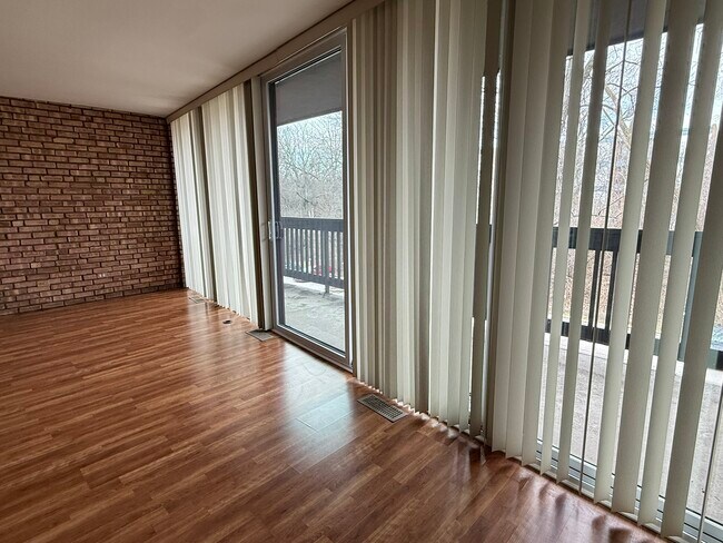 Photo - 5500 Hillcrest Ln