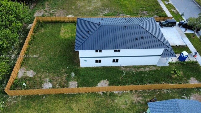 Photo - 722 NW 6th Ct