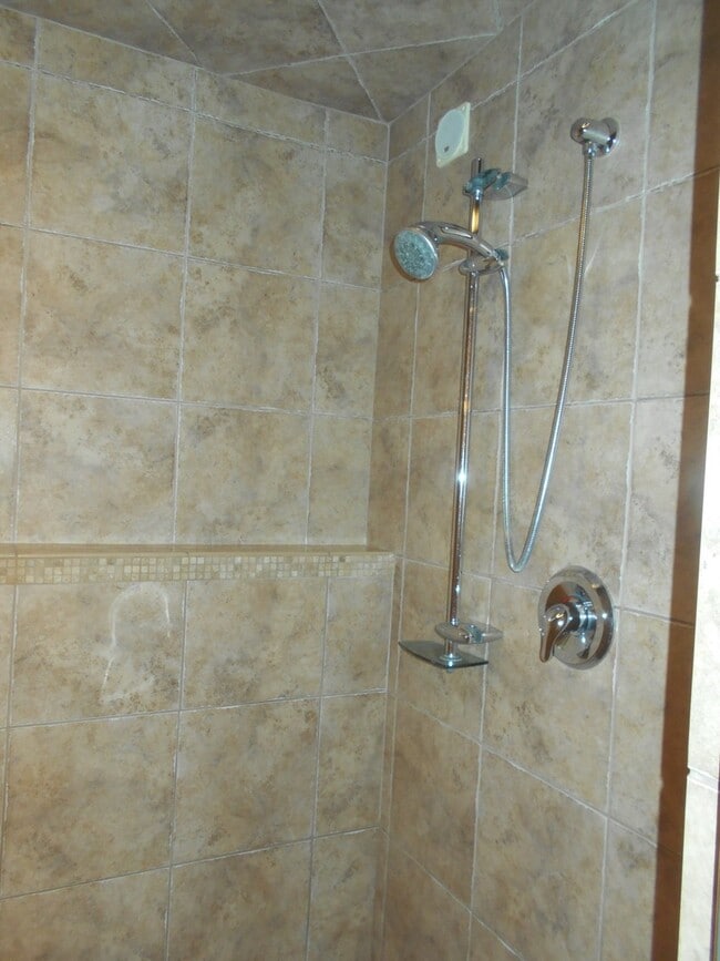 Photo - Spacious 3 Bedroom Duplex in Washougal