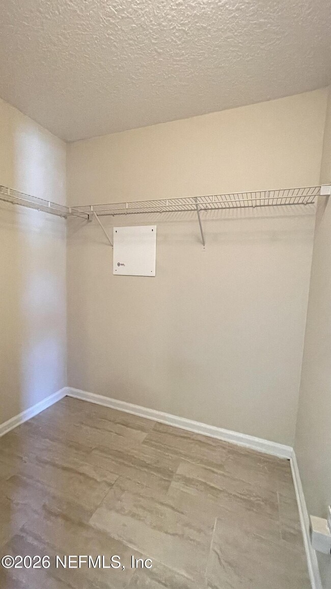 1707 Biscayne Bay Cir