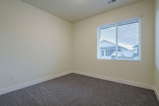 2452 Hamilton Rd