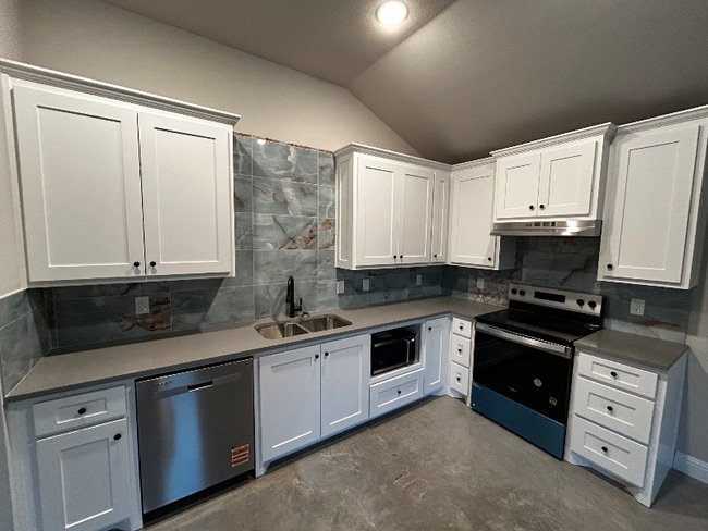 Photo - 10028 W Hwy 199