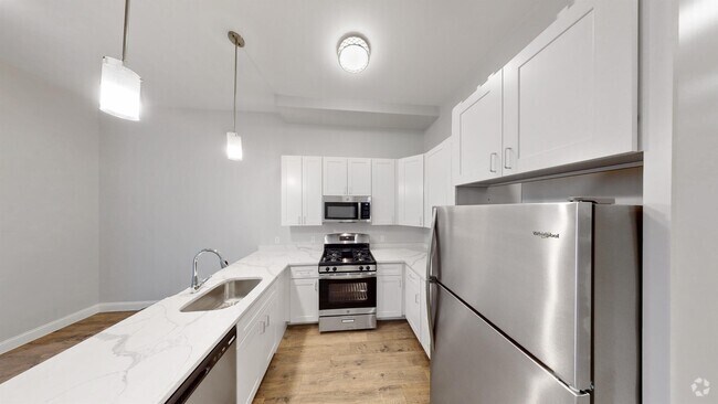 Building Photo - 334 Warren St Unit 1 Rental