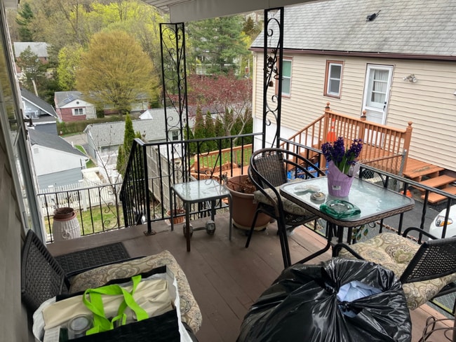 Photo - 123 Lakeview Ave Unit Apartment #2