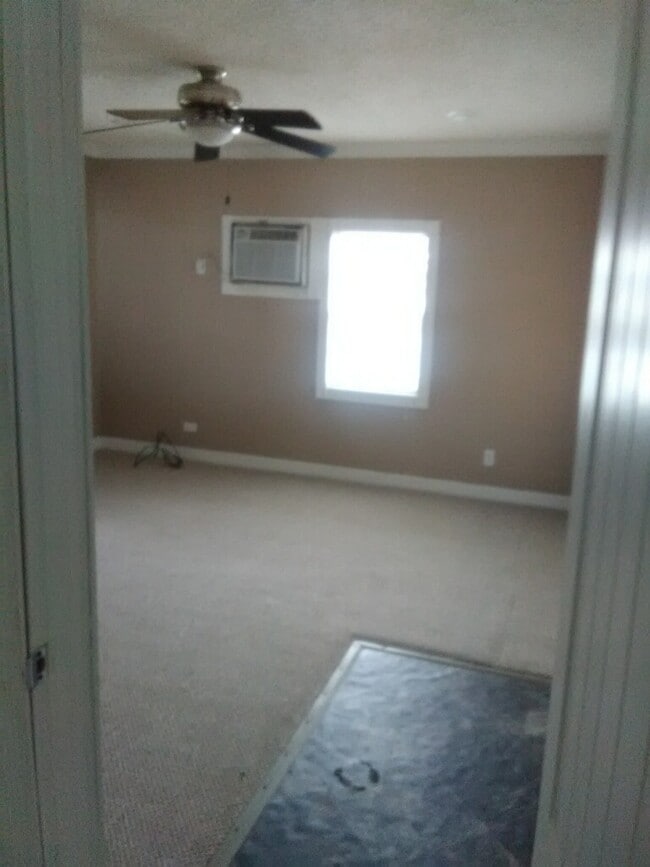 Photo - 120 W DARBY ST