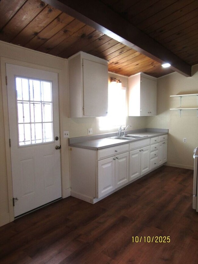 Photo - Charming 2 Bed 2 Bath Duplex in Rural Seba...