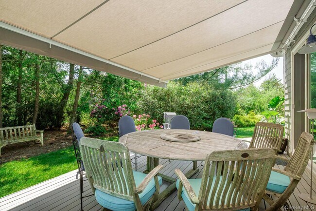 61 Huckleberry Ln