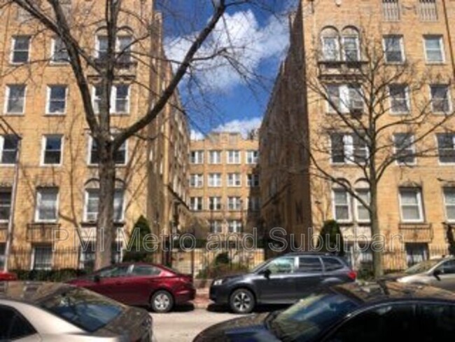 Photo - 844 W Ainslie St Unit Apt L1