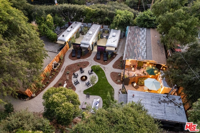 Photo - 272 N Topanga Canyon Blvd