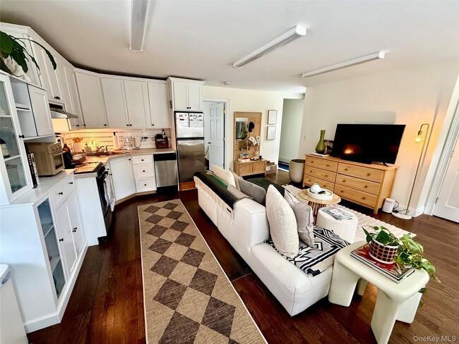 Photo - 9 Oyster Bay Road