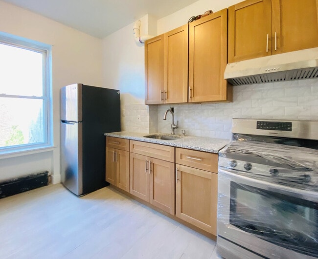 Photo - 273 Sumpter St Unit 2