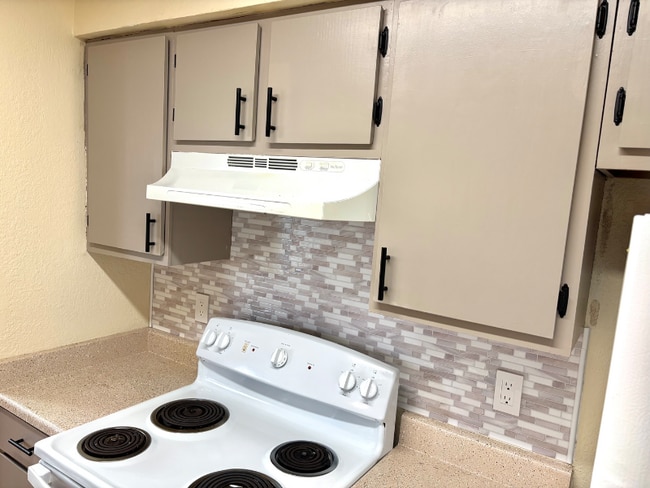 Photo - 6303 Worchester Knoll Unidad 6303