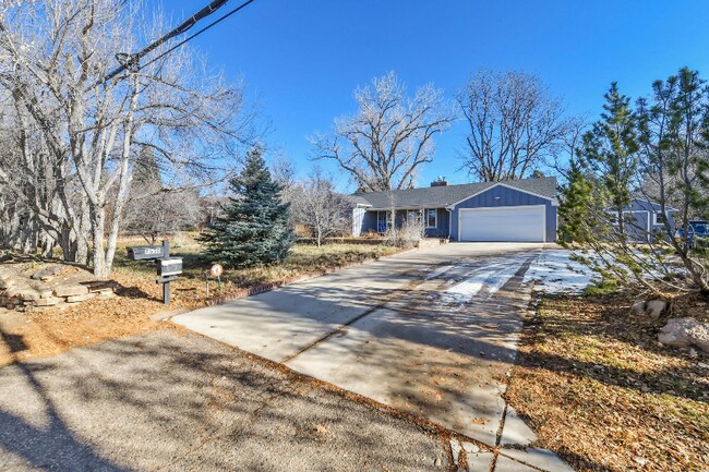 Photo - 2550 S Dahlia St