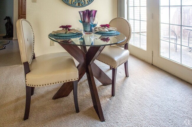 2 habitaciones, 1.5 baños, 1121 pies cuadrados - The Townes At Jones Run