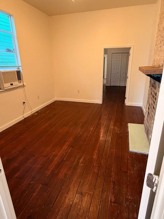 Photo - 2BD Shotgun w/ Private Backyard and Laundry