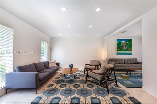 Photo - 14610 Tarpon Dr