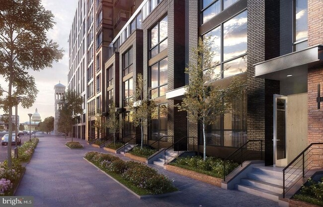 Building Photo - 1211 Van St SE Unit 818