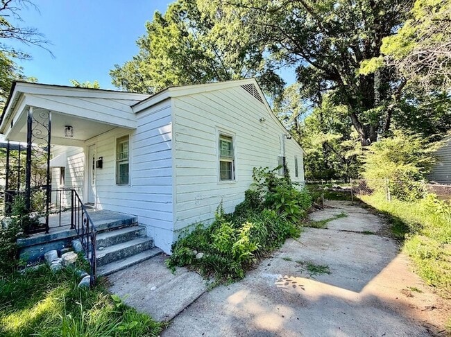 Photo - 3800 E Mallory Ave