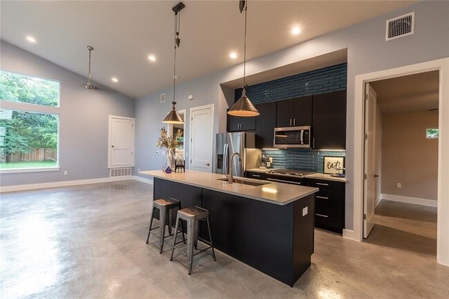 Photo - 1142 Eleanor St