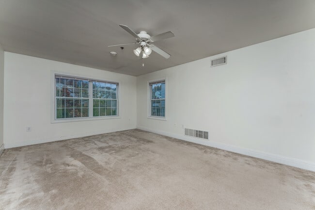 West Run 11-1-22-64 - The Suites at West Park