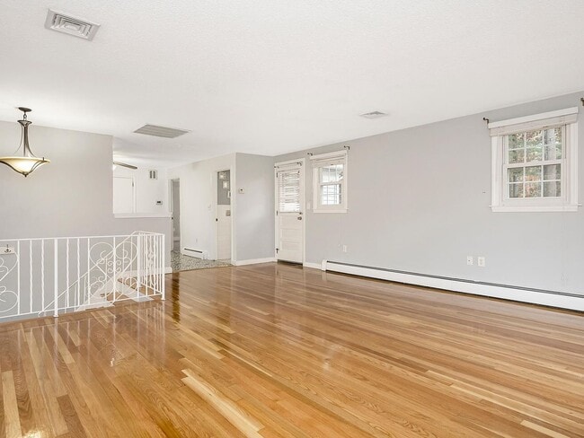 Photo - 14 Endmoor Rd