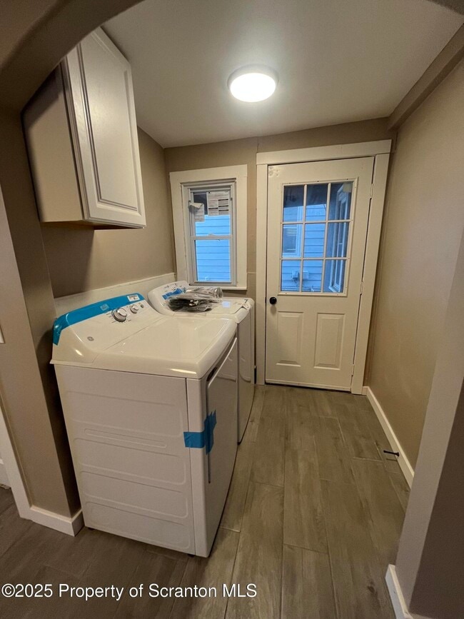 Photo - 129 S Blakely St Apartamento