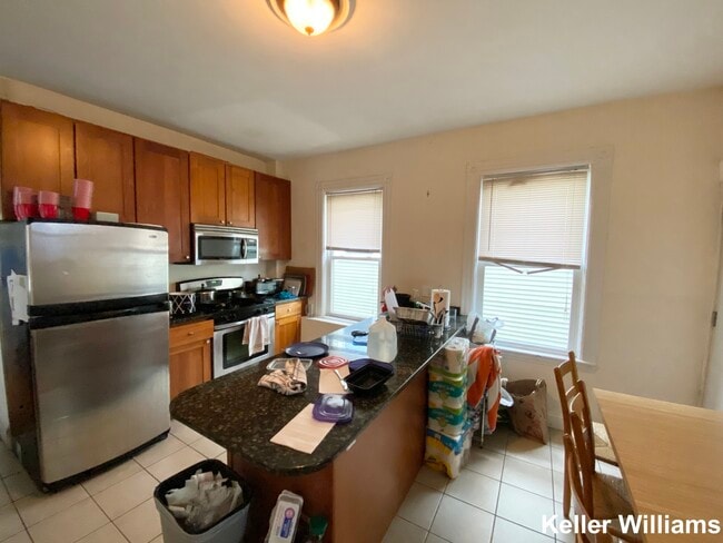 Building Photo - 17 Sachem St Unit 3 Rental
