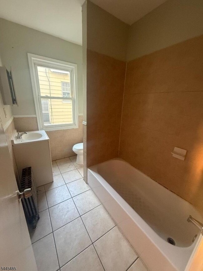 Photo - 229 Alexander St Unit 2