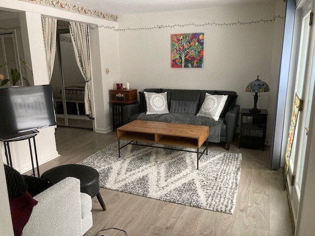 Photo - 24 Mill Rd Unidad apartment