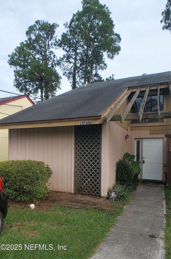 Photo - 10708 Alden Rd Townhome