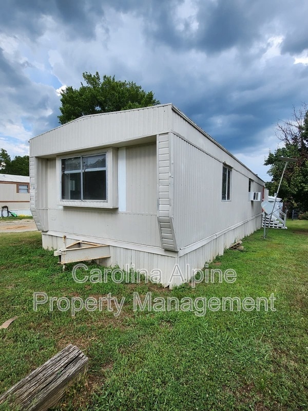 Photo - 2807 Blacksburg Rd