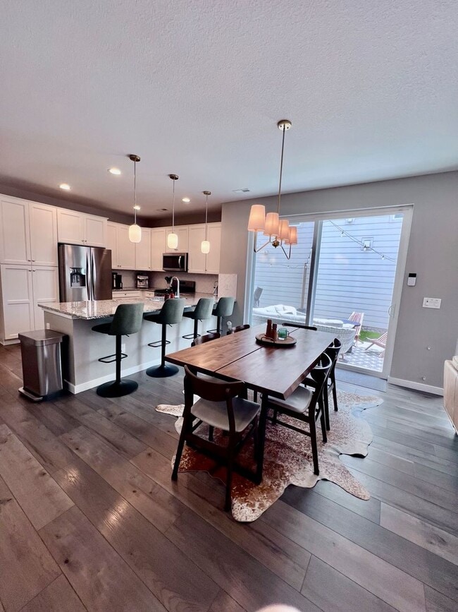 Photo - 3 Bed 3 Bath In The Greenways!!