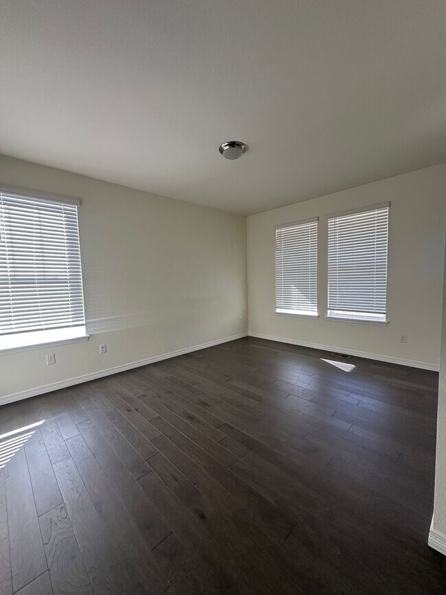 Photo - 4-bedroom Single Family Home in Broomfield