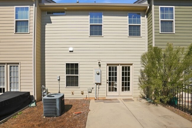 Photo - 3 Bed/2.5 Bath Townhouse for RENT!