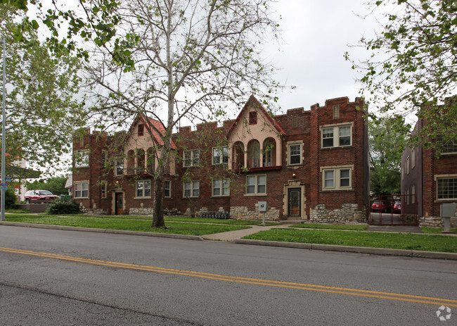 Building Photo - z-051524-Roanoke Apartments