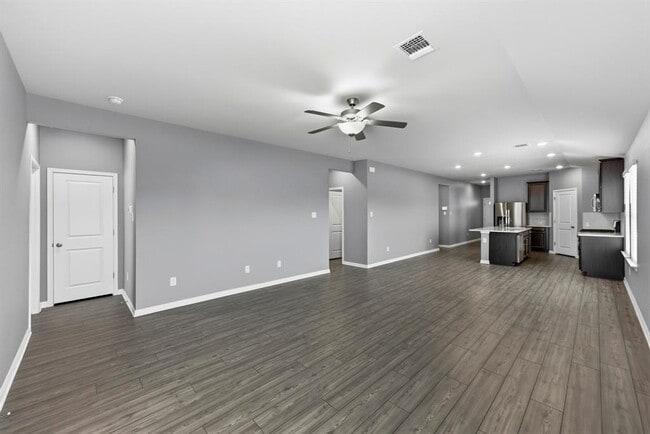 Photo - 100 Javans Nest