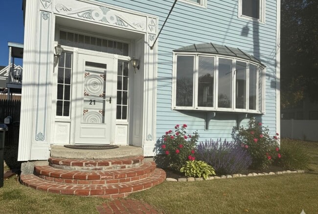 Building Photo - 21 Franklin St Unit 1FRT