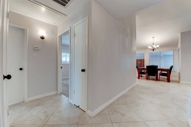 Photo - 10703 Highland Woods Dr