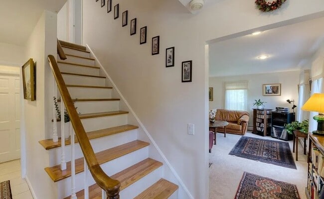 Photo - 11 Dubiel Dr