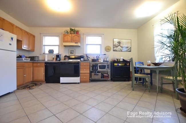 Photo - 505 Washington St Unit 2