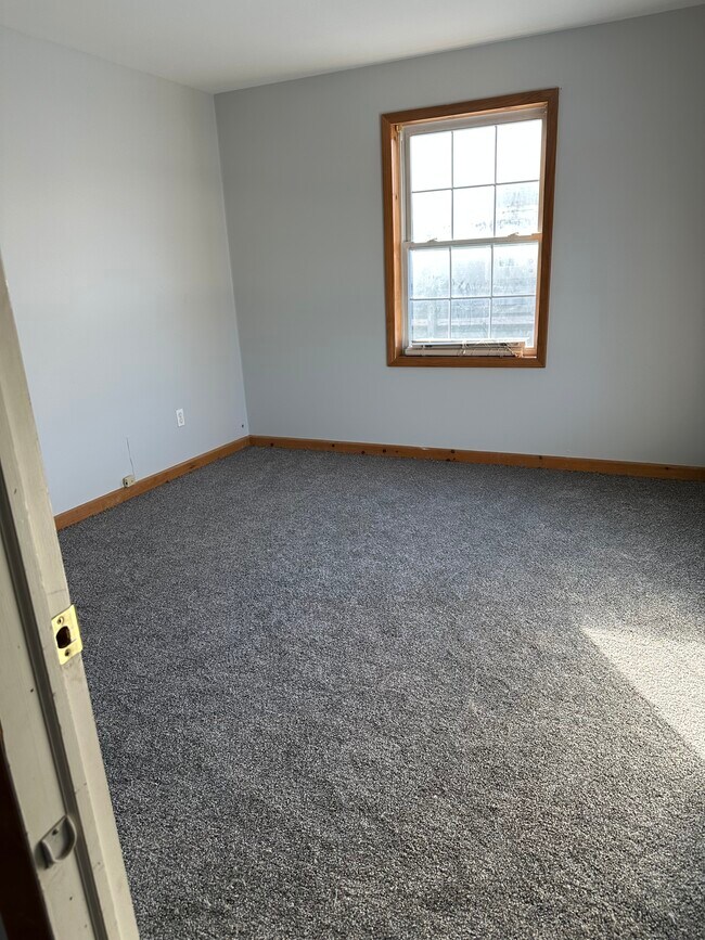 Building Photo - 15 LLC-77 Sailly Avenue Unit 203