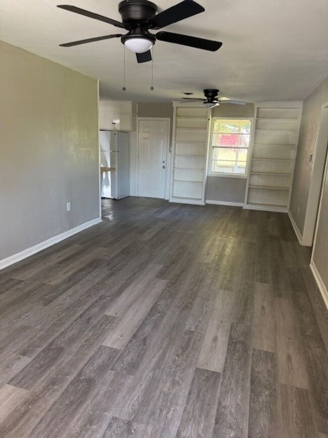 Photo - 1415 Mockingbird Ln