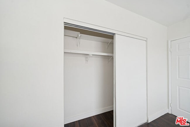 Photo - 5380 Romaine St Unit 4