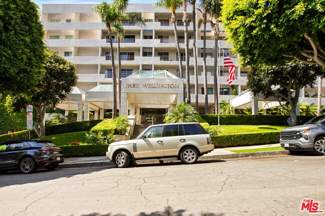Photo - 1131 Alta Loma Rd Unit 408