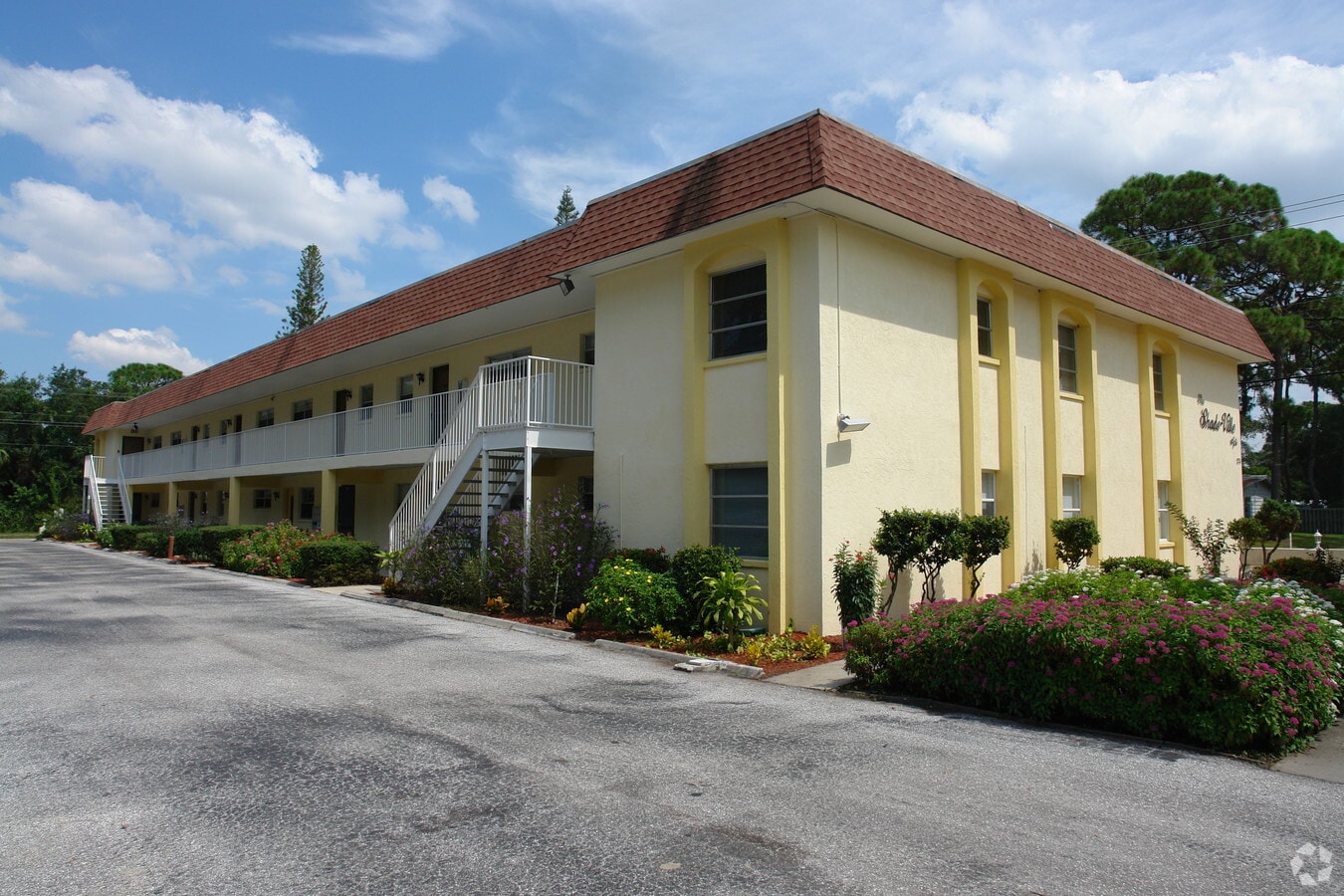 Photo - 275 N Shade Ave