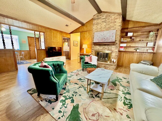 Building Photo - 4409 75th Dr Unit A - MTR Rental